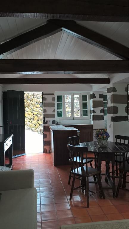 Monserrate - Galera Cottage Caloura Eksteriør billede