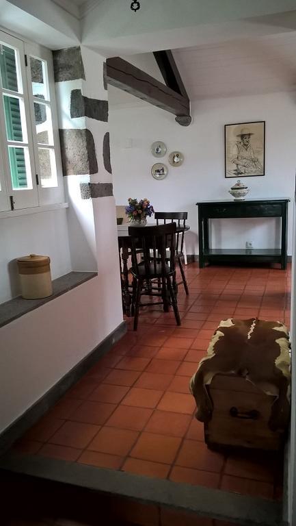 Monserrate - Galera Cottage Caloura Eksteriør billede