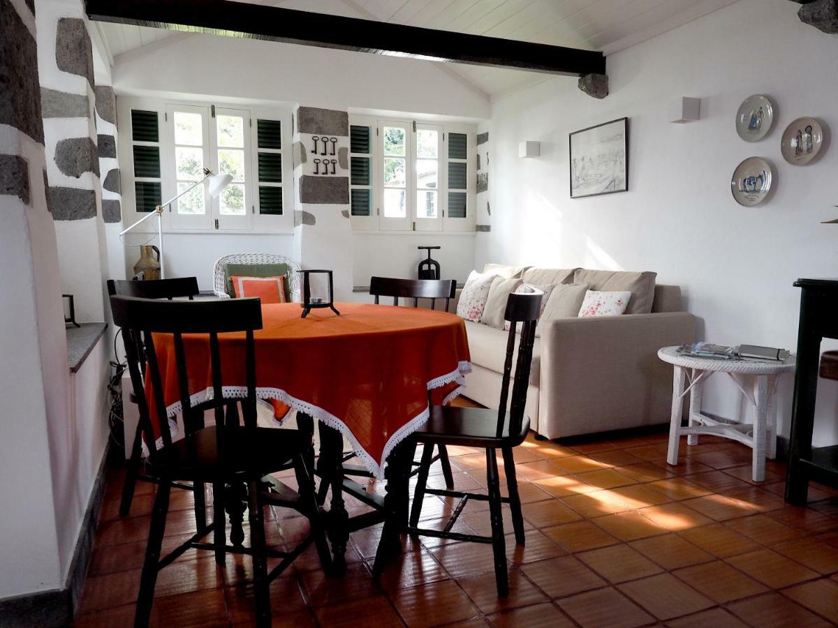 Monserrate - Galera Cottage Caloura Eksteriør billede